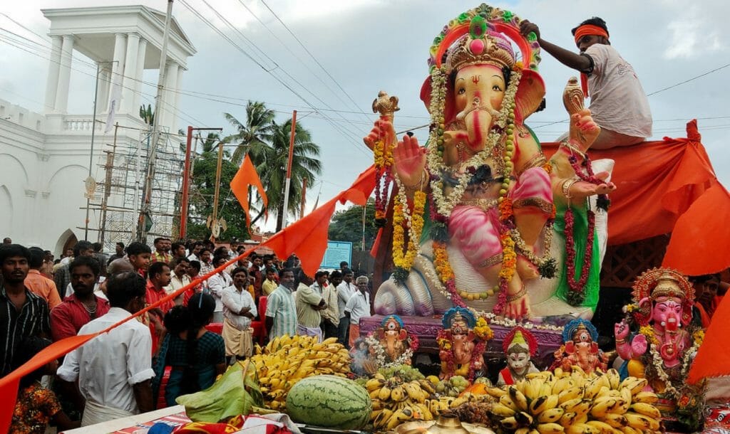 गणपति की धूम लेकिन पर्यावरण का भी है ख्याल