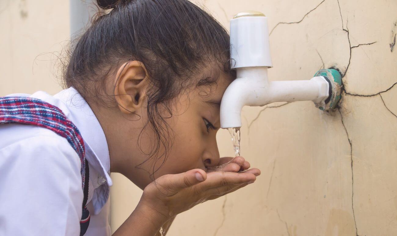 स्कूल में बच्चों को मिला - वॉटर ब्रेक