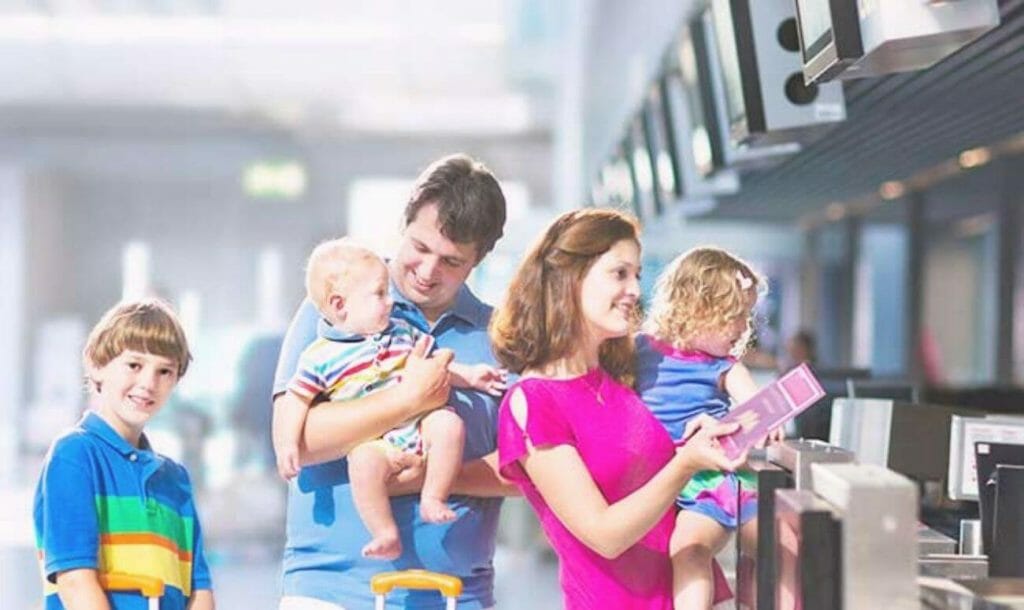 नन्हें-मुन्नों के साथ ऐसे होगी आपकी ट्रैवलिंग आसान