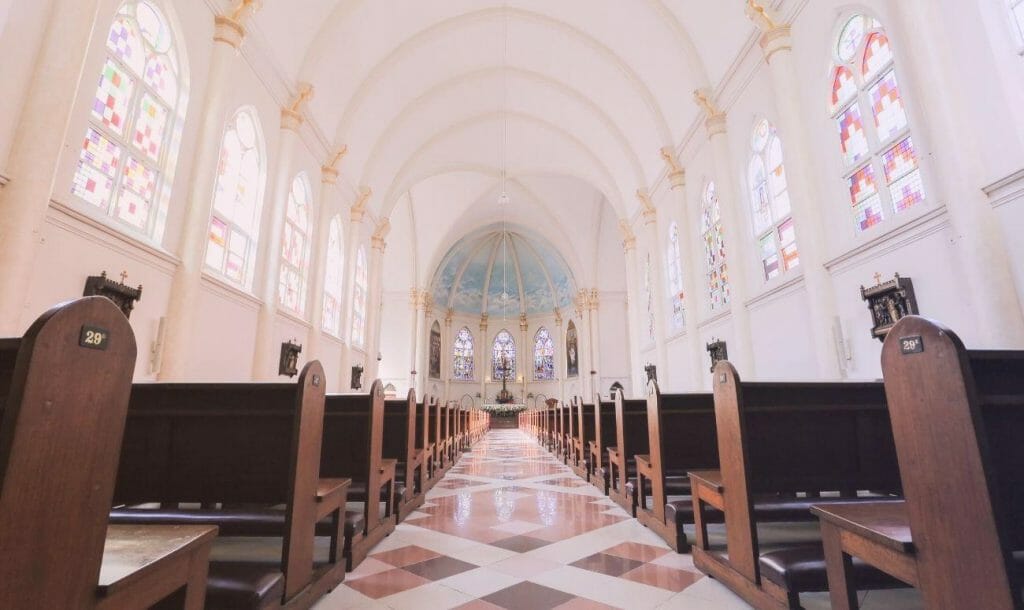 How Local Culture Is Reflected In Indian Churches?